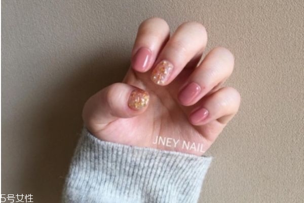 2019流行美甲圖片 2019美甲新款 2019流行美甲圖片 2019美甲新款