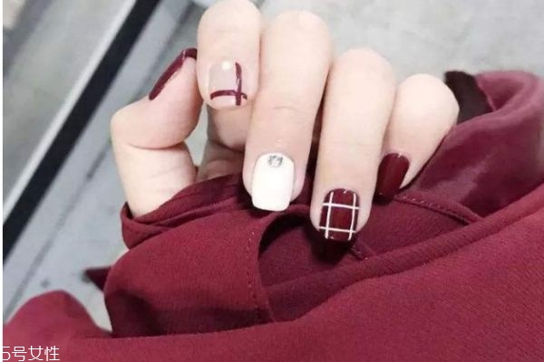 2019美甲流行什么顏色 2019美甲流行色 2019美甲流行什么顏色 2019美甲流行色