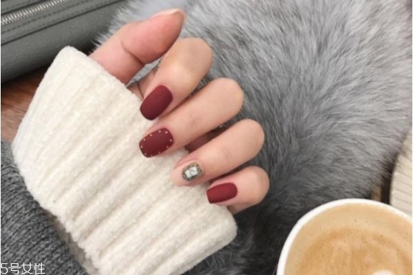 2019流行美甲圖片 2019美甲新款 2019流行美甲圖片 2019美甲新款