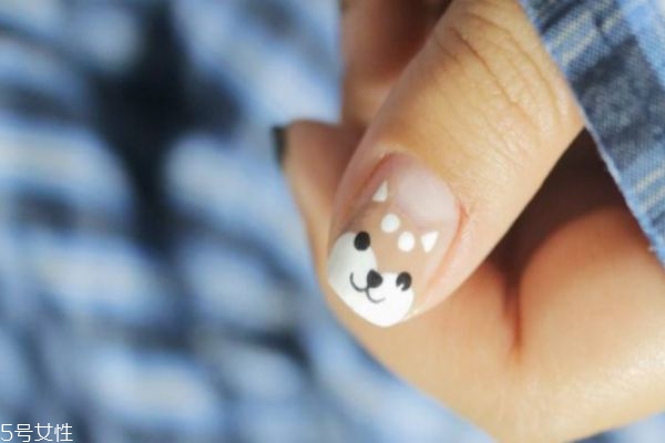 卡通手繪美甲怎么做 動物圖案卡通美甲怎么做 卡通手繪美甲怎么做 動物圖案卡通美甲怎么做