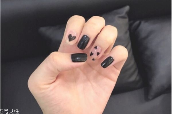 2019美甲流行什么顏色 2019美甲流行色 2019美甲流行什么顏色 2019美甲流行色