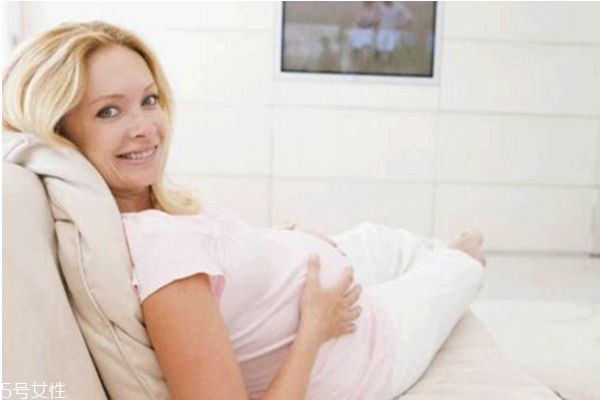 孕婦乳房脹痛是否正常 孕婦乳房怎么保養(yǎng) 孕婦乳房脹痛是否正常 孕婦乳房怎么保養(yǎng)