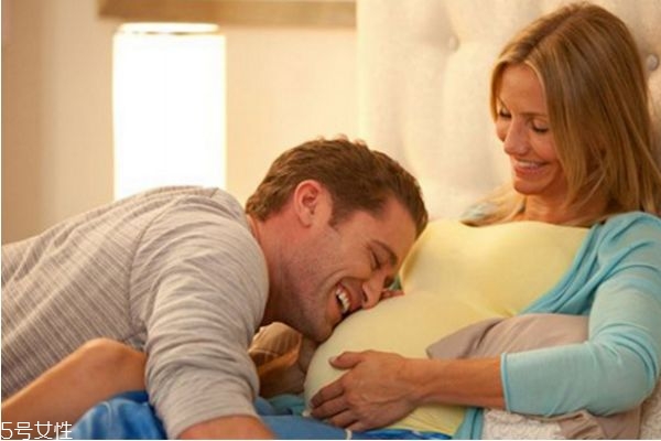 孕婦有奶水出來正常嗎 孕婦什么時(shí)候有奶水 孕婦有奶水出來正常嗎 孕婦什么時(shí)候有奶水