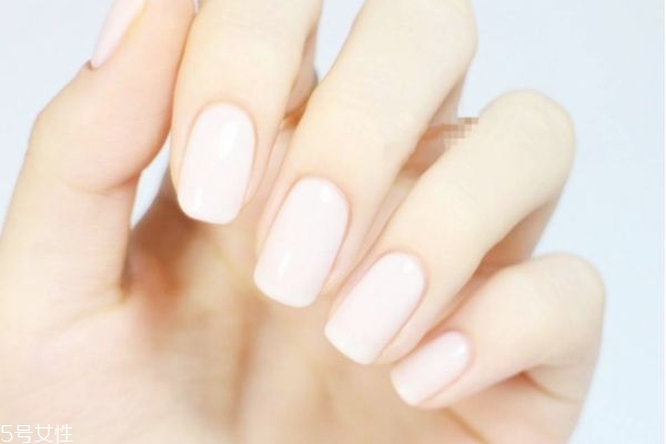 日系田園風(fēng)美甲怎么做 絲絨美甲做法教程 日系田園風(fēng)美甲怎么做 絲絨美甲做法教程