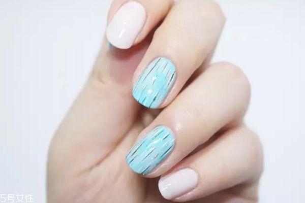 圓點(diǎn)愛心美甲教程 線條美甲教程 圓點(diǎn)愛心美甲教程 線條美甲教程