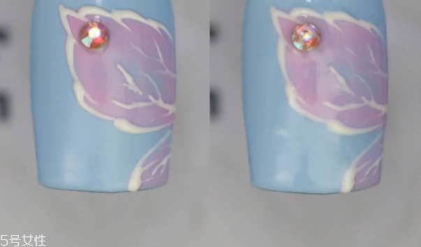 藍(lán)色美甲怎么做 精致美甲做法教程 藍(lán)色美甲怎么做 精致美甲做法教程