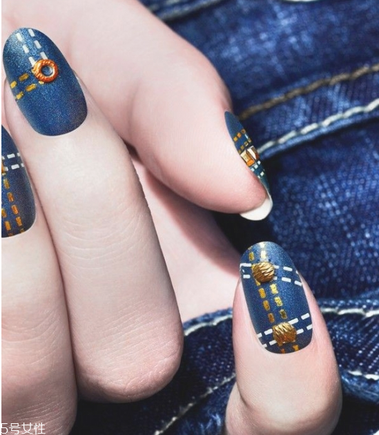 女生秋冬做什么美甲好看 冬季美甲這幾款最顯氣質(zhì) 女生秋冬做什么美甲好看 冬季美甲這幾款最顯氣質(zhì)