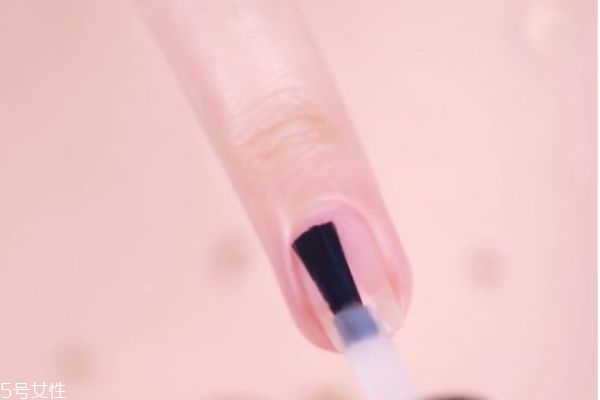 美甲漸變色怎么暈染的 如何做漸變美甲 美甲漸變色怎么暈染的 如何做漸變美甲