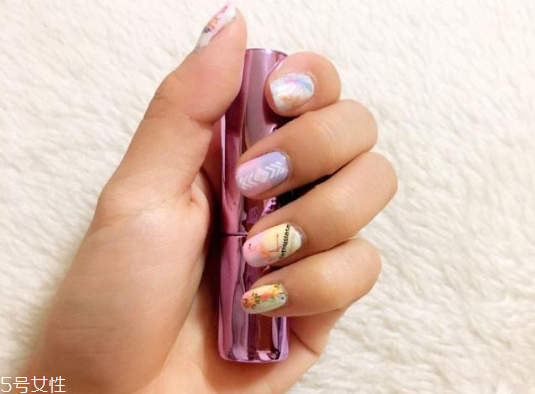 火烈鳥美甲怎么做 教你動物美甲怎么做 火烈鳥美甲怎么做 教你動物美甲怎么做