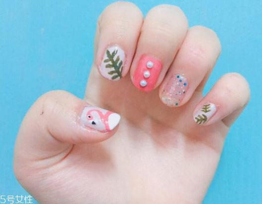 火烈鳥美甲怎么做 教你動物美甲怎么做 火烈鳥美甲怎么做 教你動物美甲怎么做