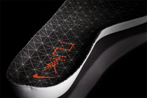 耐克風(fēng)一中國年開箱測評 視覺效果相當(dāng)不錯 耐克風(fēng)一中國年開箱測評 視覺效果相當(dāng)不錯