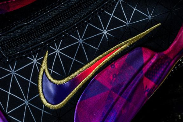 耐克風(fēng)一中國年開箱測評 視覺效果相當(dāng)不錯 耐克風(fēng)一中國年開箱測評 視覺效果相當(dāng)不錯