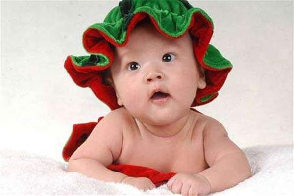 媽媽怎樣教嬰兒學(xué)會認(rèn)字 媽媽怎樣教嬰兒學(xué)會認(rèn)字