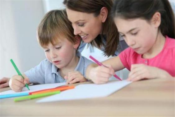 怎樣從小培養(yǎng)寶寶的英語興趣 怎樣從小培養(yǎng)寶寶的英語興趣