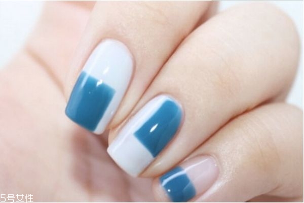 日系田園風(fēng)美甲怎么做 絲絨美甲做法教程 日系田園風(fēng)美甲怎么做 絲絨美甲做法教程
