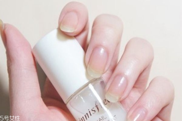 貼鉆美甲教程 個(gè)性鉆飾美甲教程 貼鉆美甲教程 個(gè)性鉆飾美甲教程