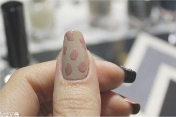 撞色豹紋美甲教程 日系美甲教程 撞色豹紋美甲教程 日系美甲教程
