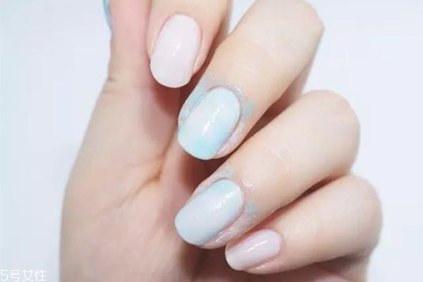 圓點(diǎn)愛心美甲教程 線條美甲教程 圓點(diǎn)愛心美甲教程 線條美甲教程