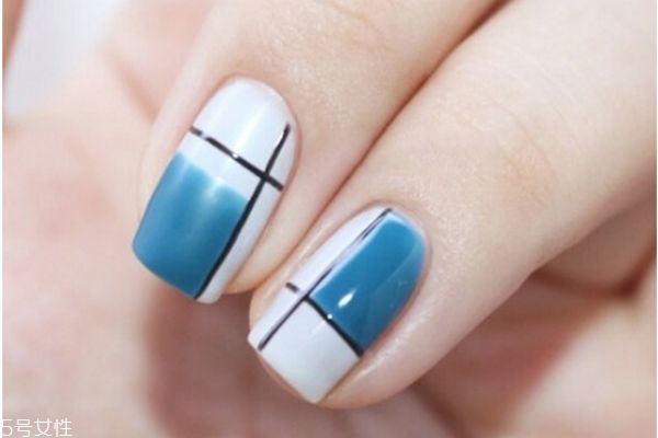 日系田園風(fēng)美甲怎么做 絲絨美甲做法教程 日系田園風(fēng)美甲怎么做 絲絨美甲做法教程