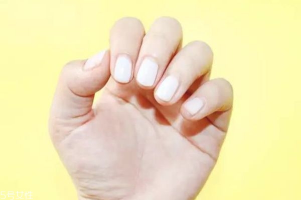 貼鉆美甲教程 個(gè)性鉆飾美甲教程 貼鉆美甲教程 個(gè)性鉆飾美甲教程