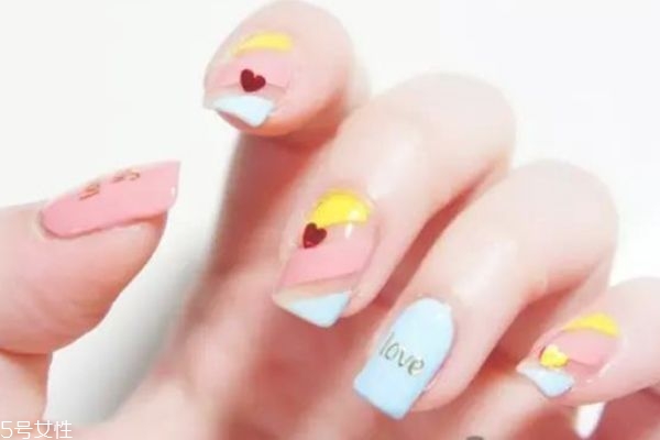 條紋撞色美甲教程 可愛美甲教程 條紋撞色美甲教程 可愛美甲教程