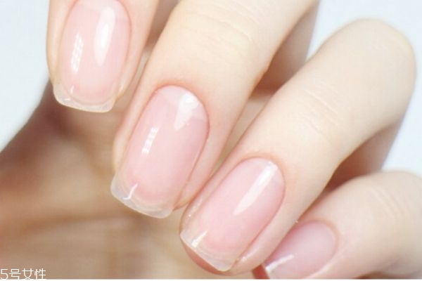 圓點(diǎn)愛心美甲教程 線條美甲教程 圓點(diǎn)愛心美甲教程 線條美甲教程