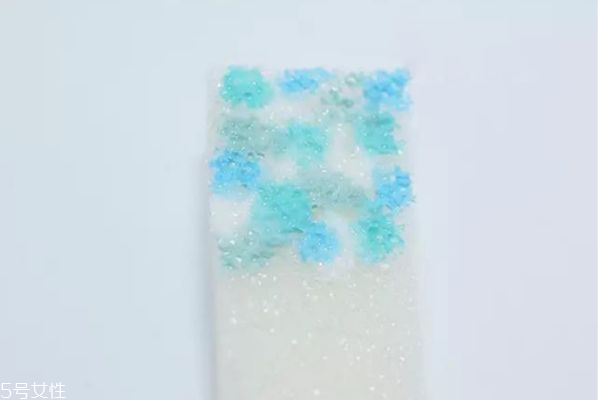 圓點(diǎn)愛心美甲教程 線條美甲教程 圓點(diǎn)愛心美甲教程 線條美甲教程