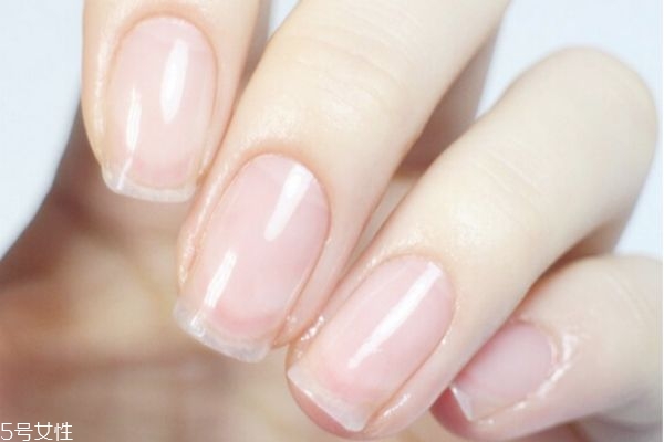 圓點(diǎn)愛心美甲教程 線條美甲教程 圓點(diǎn)愛心美甲教程 線條美甲教程