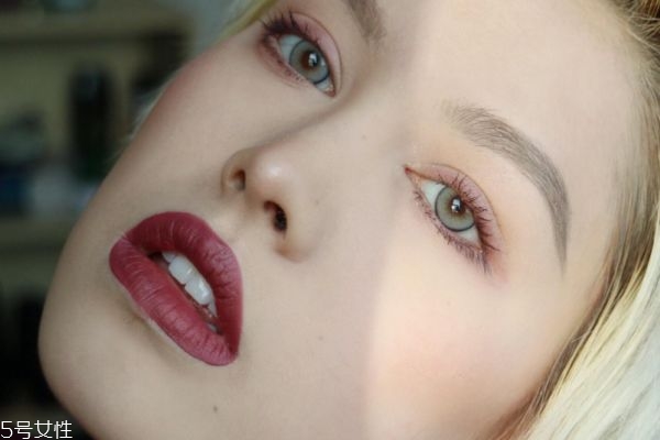 溫柔的秋冬妝 冬季妝容教程 溫柔的秋冬妝 冬季妝容教程