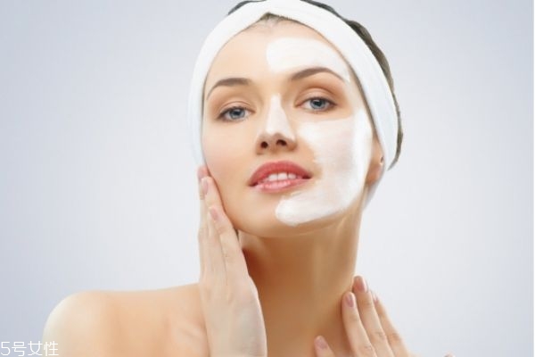 面膜怎么使用最有效 補(bǔ)水面膜使用方法 面膜怎么使用最有效 補(bǔ)水面膜使用方法