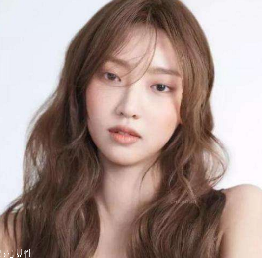 2019流行什么發(fā)色 你和女神之間只差一款流行發(fā)色 2019流行什么發(fā)色 你和女神之間只差一款流行發(fā)色