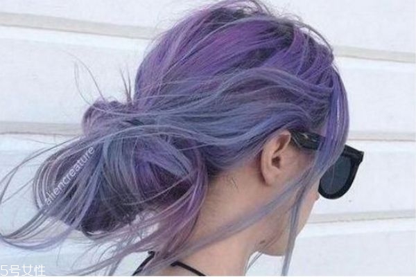 2019流行什么發(fā)色 你和女神之間只差一款流行發(fā)色 2019流行什么發(fā)色 你和女神之間只差一款流行發(fā)色