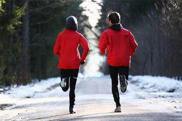 冬天健身不出汗有用嗎 當然有效果 冬天健身不出汗有用嗎 當然有效果