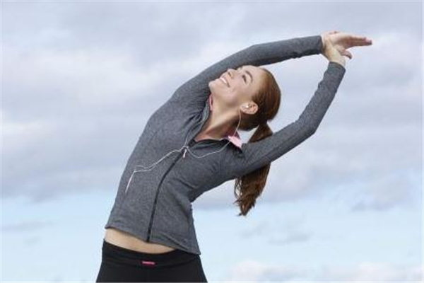 冬天健身穿什么衣服 保暖和輕便兼具 冬天健身穿什么衣服 保暖和輕便兼具
