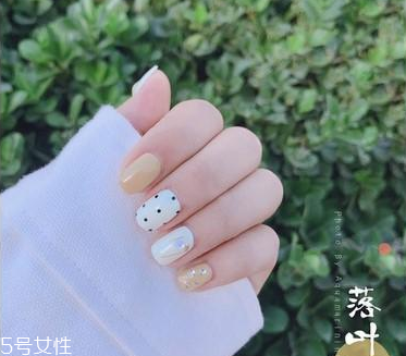 秋冬美甲流行趨勢 美甲秋冬新款圖片 秋冬美甲流行趨勢 美甲秋冬新款圖片