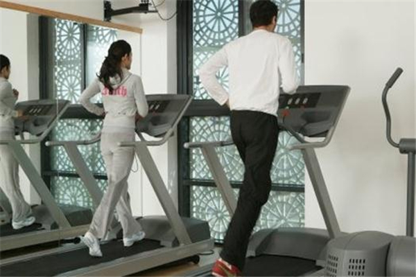 冬天健身出汗好嗎 適量出汗最好 冬天健身出汗好嗎 適量出汗最好