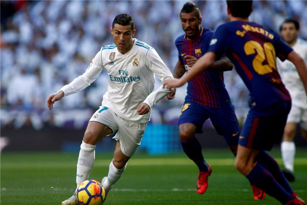 踢足球和打籃球哪個累 足球更費體力 踢足球和打籃球哪個累 足球更費體力