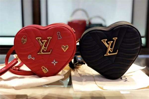 2019lv情人節(jié)限定愛心包包多少錢 兩款價(jià)格不同 2019lv情人節(jié)限定愛心包包多少錢 兩款價(jià)格不同