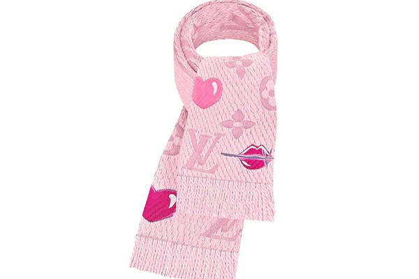 2019lv情人節(jié)限定圍巾多少錢(qián) 粉粉嫩嫩招人愛(ài)