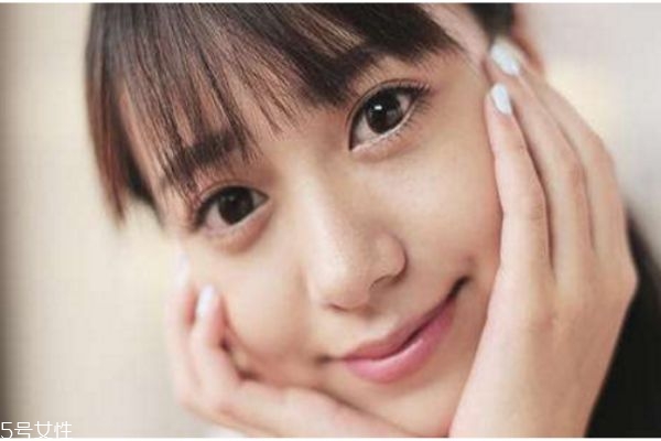 眼睛小怎么化妝能顯大 化妝怎么把眼睛畫(huà)大