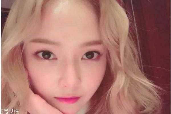 2019流行什么發(fā)色 你和女神之間只差一款流行發(fā)色 2019流行什么發(fā)色 你和女神之間只差一款流行發(fā)色