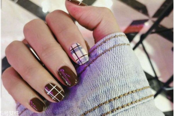 秋冬美甲流行趨勢 美甲秋冬新款圖片 秋冬美甲流行趨勢 美甲秋冬新款圖片