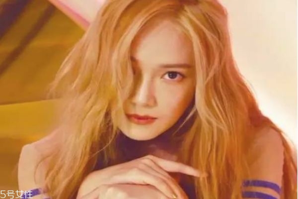 2019流行什么發(fā)色 你和女神之間只差一款流行發(fā)色 2019流行什么發(fā)色 你和女神之間只差一款流行發(fā)色