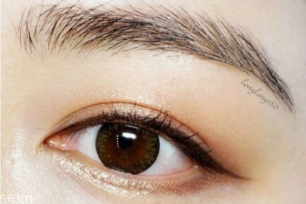 眼睛小怎么化妝能顯大 化妝怎么把眼睛畫(huà)大