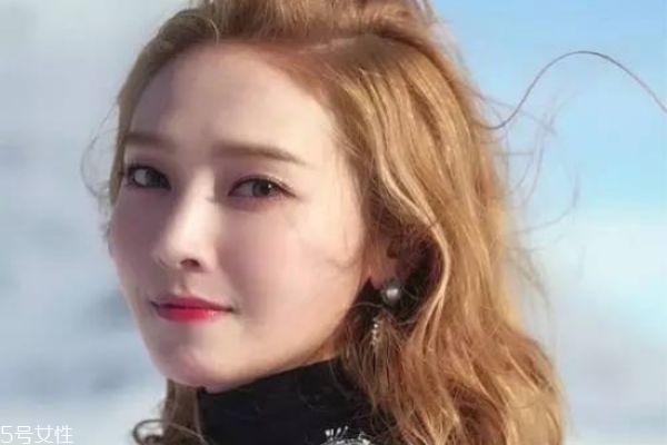 2019流行什么發(fā)色 你和女神之間只差一款流行發(fā)色 2019流行什么發(fā)色 你和女神之間只差一款流行發(fā)色