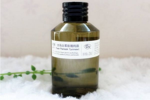 純露能混在一起用嗎 真正的的純露價(jià)格多少 純露能混在一起用嗎 真正的的純露價(jià)格多少