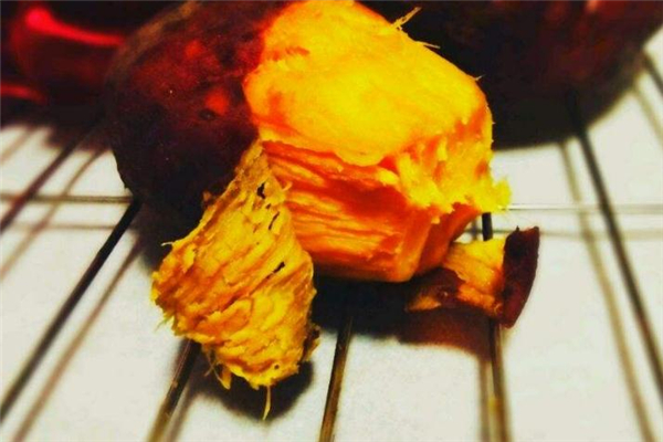 烤紅薯糖尿病人能吃嗎 最好不要吃 烤紅薯糖尿病人能吃嗎 最好不要吃