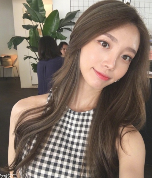 韓式微卷長發(fā) 韓式長卷發(fā)圖片 韓式微卷長發(fā) 韓式長卷發(fā)圖片