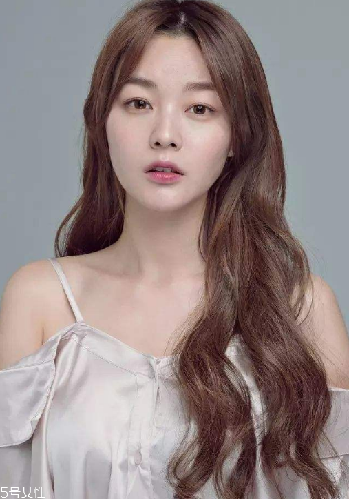 長卷發(fā)圖片2019款 大卷長發(fā)圖片 長卷發(fā)圖片2019款 大卷長發(fā)圖片