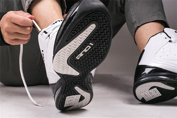 and1是什么牌子 美國運(yùn)動(dòng)品牌